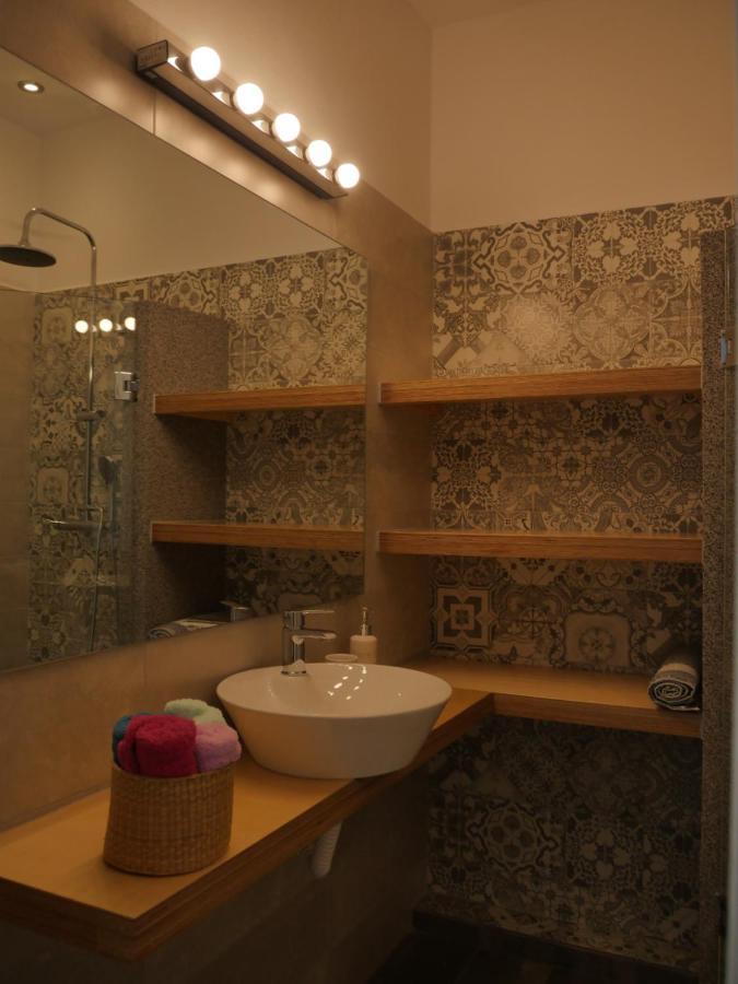 Sea Breeze-Vaporia-Syros Apartment Ermoupoli Ngoại thất bức ảnh